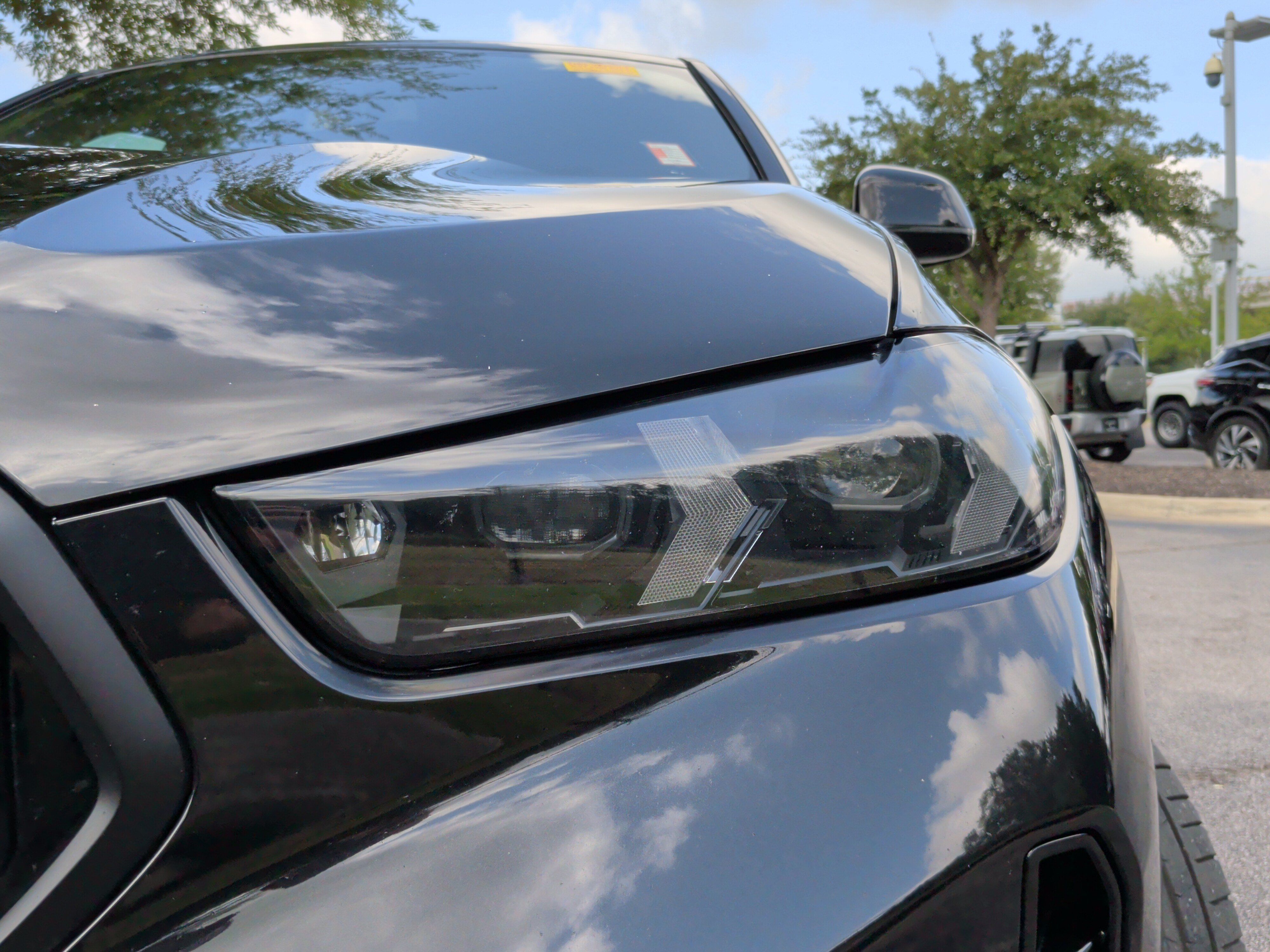 Certified 2024 BMW X6 xDrive40i w/ M Sport Professional Package AWD/4WD image 3