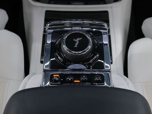 Used 2023 Rolls-Royce Phantom Sedan image 71