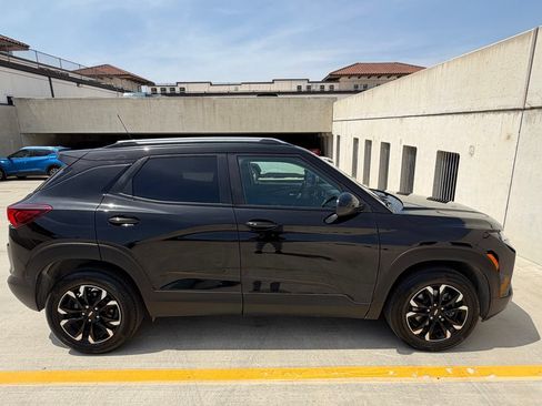 Used 2023 Chevrolet TrailBlazer LT w/ Convenience Package AWD/4WD image 1