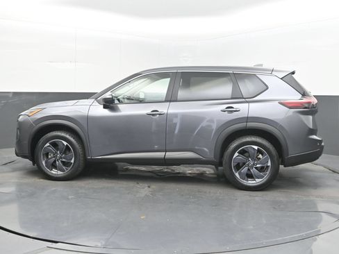Used 2025 Nissan Rogue SV FWD image 7