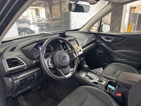 Used 2019 Subaru Forester Premium image 7