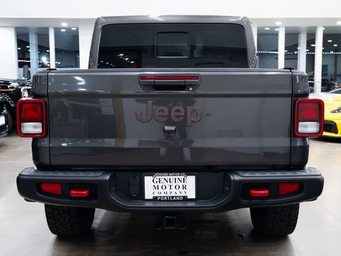 Used 2022 Jeep Gladiator Rubicon w/ Cold Weather Group image 5