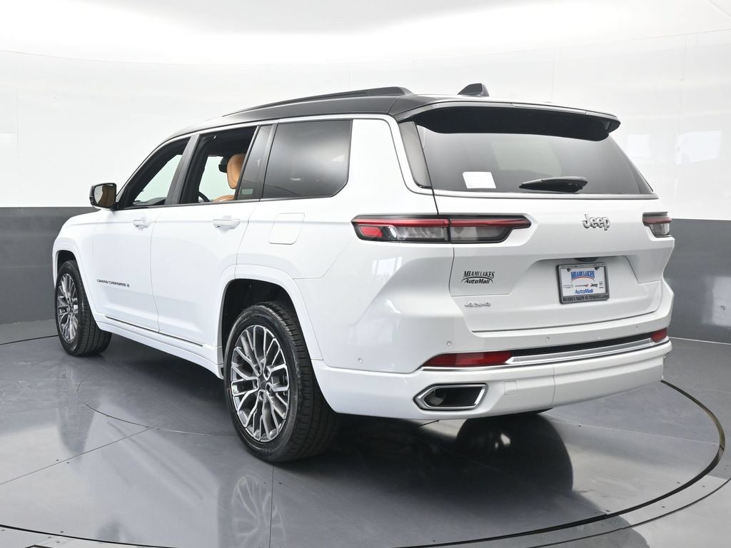 Used 2025 Jeep Grand Cherokee L Summit AWD/4WD image 4