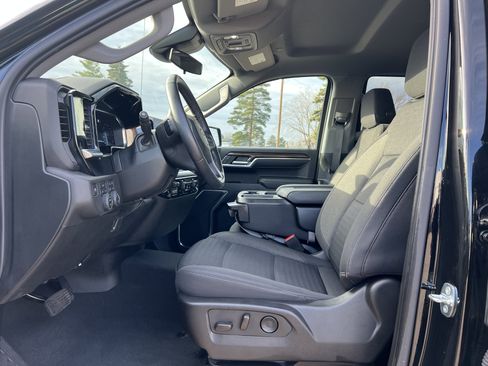 Certified 2022 Chevrolet Silverado 1500 LT w/ Safety Package image 14