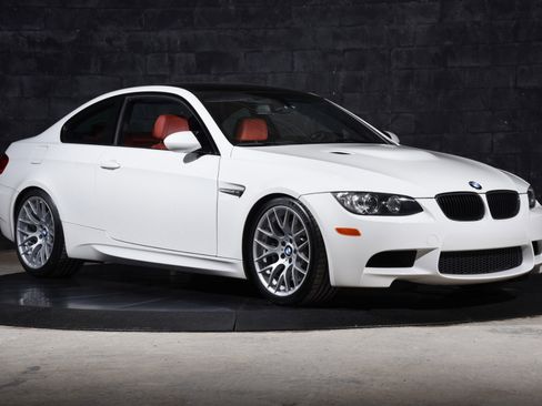 Used 2011 BMW M3 Coupe image 2