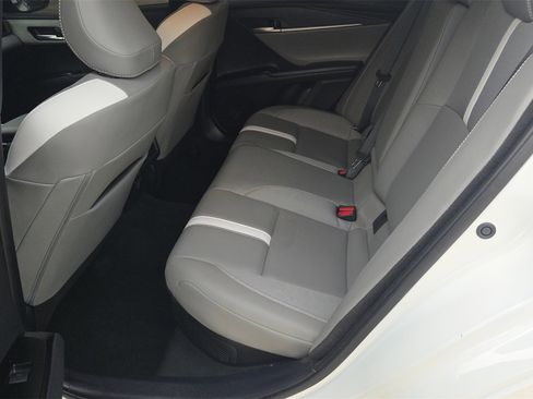 Used 2025 Toyota Camry SE image 19