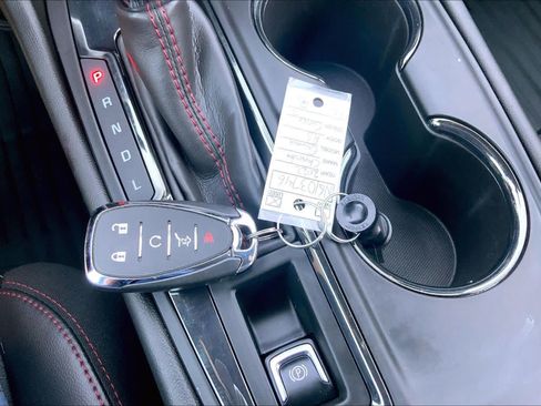Used 2022 Chevrolet Equinox RS w/ RS Leather Package FWD image 15