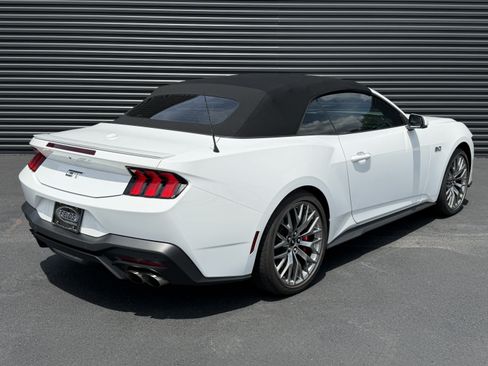 Used 2024 Ford Mustang GT Premium RWD image 11