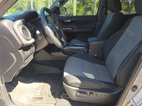 Used 2021 Toyota Tacoma TRD Off-Road w/ Technology Package image 24