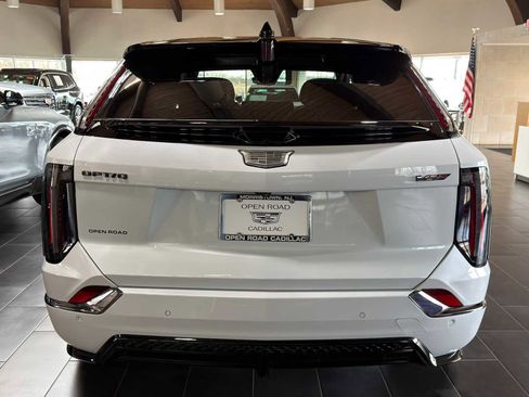 New 2026 Cadillac Optiq V w/ LPO, ONYX Package AWD/4WD image 4