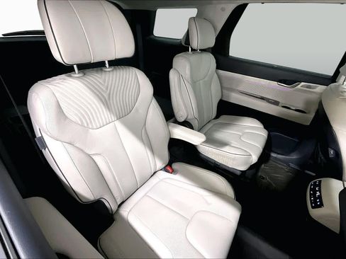 Used 2024 Hyundai Palisade Calligraphy FWD image 19