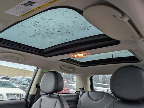 Used 2011 MINI Cooper Hardtop image 12