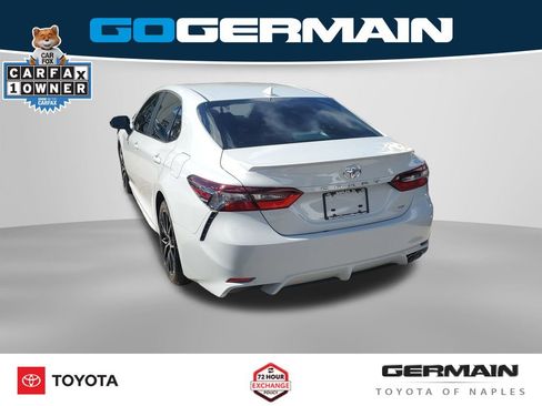 Used 2024 Toyota Camry SE FWD image 11