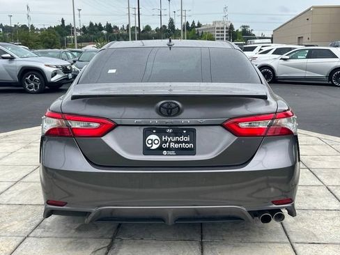Used 2019 Toyota Camry SE FWD image 8