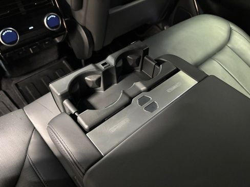 Used 2023 Land Rover Range Rover Sport SE Dynamic image 24