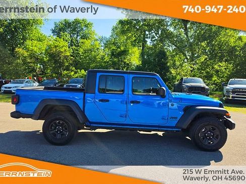 Used 2024 Jeep Gladiator Sport AWD/4WD image 6