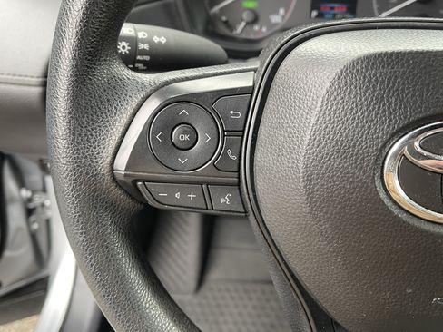 Certified 2025 Toyota Corolla Cross AWD Hybrid image 19