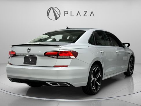 Used 2021 Volkswagen Passat 2.0T R-Line image 4
