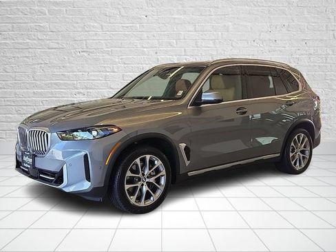 Used 2026 BMW X5 xDrive40i AWD/4WD image 3