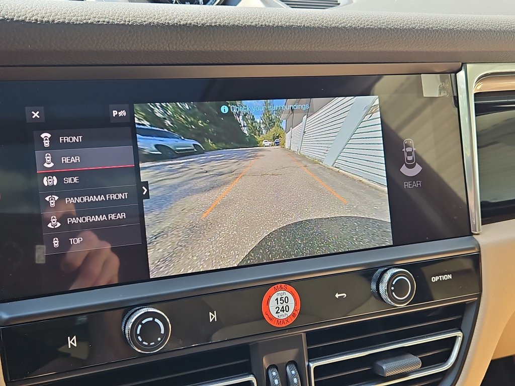 Certified 2026 Porsche Macan AWD/4WD image 17