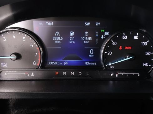 Used 2023 Ford Explorer XLT w/ Equipment Group 202A AWD/4WD image 4