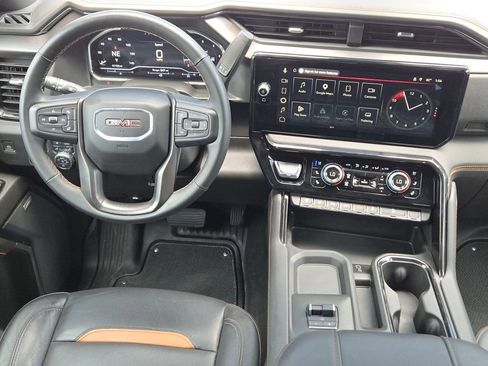 Used 2024 GMC Sierra 2500 AT4 w/ AT4 Premium Plus Package AWD/4WD image 23