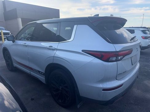 Used 2023 Mitsubishi Outlander SE AWD/4WD image 10
