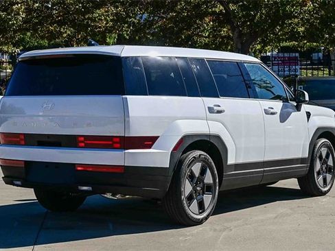 New 2026 Hyundai Santa Fe SE image 4