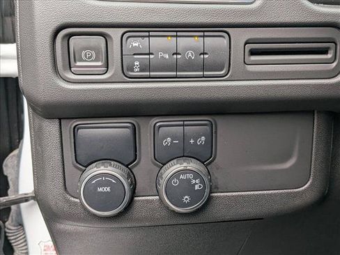 Used 2023 Chevrolet Tahoe LT RWD image 17