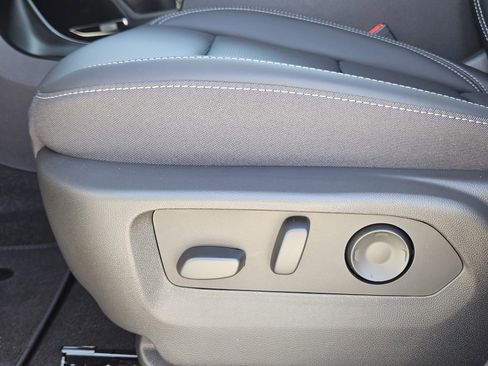New 2026 Buick Envision Preferred AWD/4WD image 17