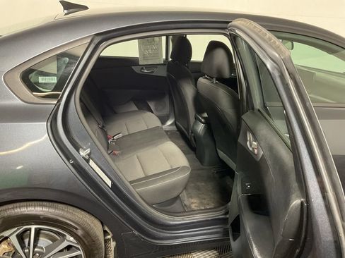 Used 2023 Kia Forte LXS FWD image 32