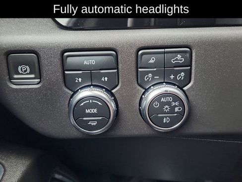 Used 2024 GMC Sierra 1500 SLT image 38