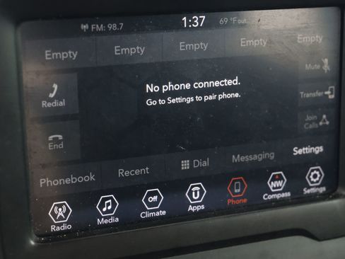 Used 2020 Jeep Renegade Latitude w/ LED Lighting Group FWD image 19