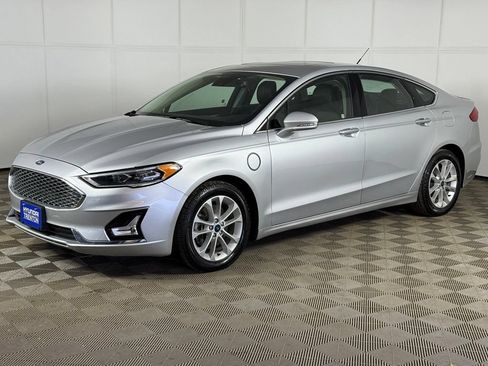 Used 2019 Ford Fusion Energi Titanium FWD image 9