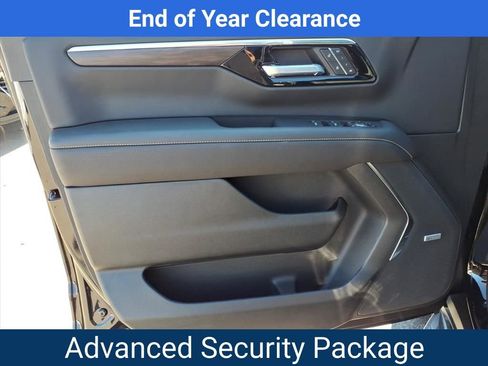 New 2025 Chevrolet Suburban Premier image 5