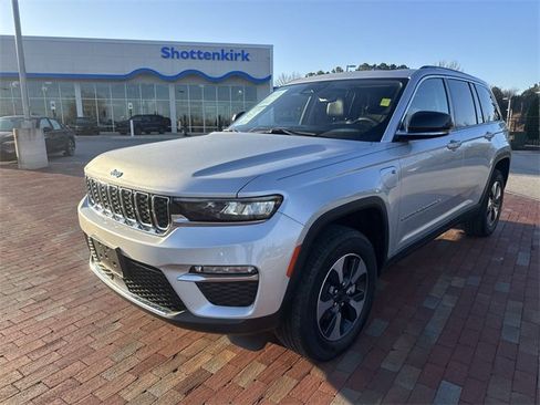 Used 2022 Jeep Grand Cherokee Limited 4xe image 1