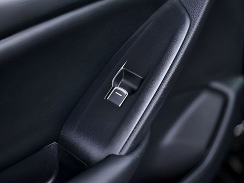 Used 2022 Honda Accord LX image 25