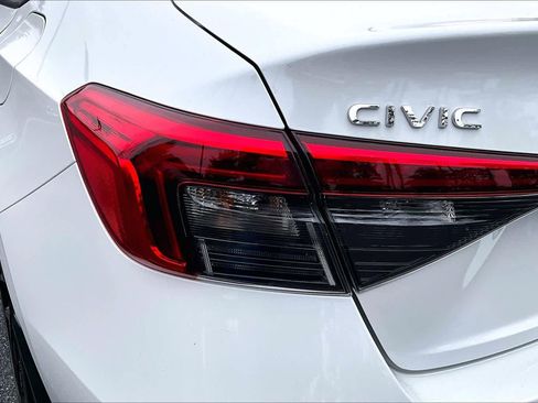 Used 2022 Honda Civic Sport image 28