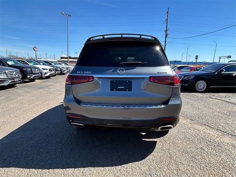 Used 2021 Mercedes-Benz GLS 580 4MATIC image 4