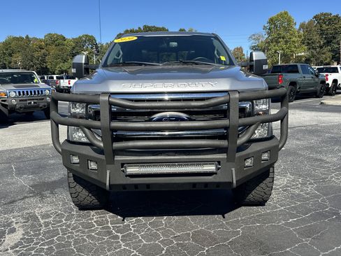 Used 2020 Ford F350 Lariat w/ Lariat Ultimate Package image 3