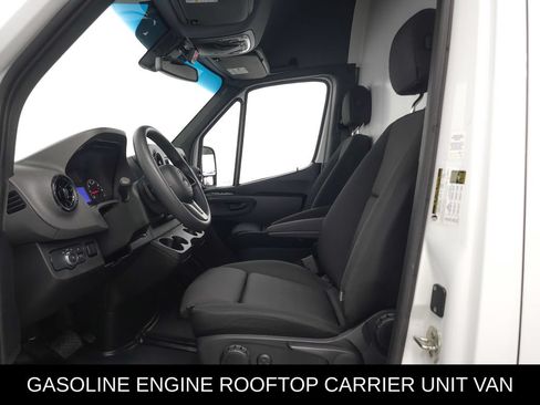 Used 2023 Mercedes-Benz Sprinter 1500 image 7