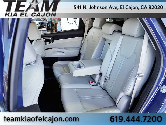 Certified 2025 Kia Sorento S FWD image 18