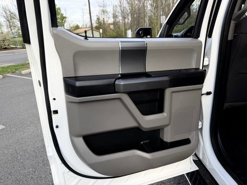 Used 2017 Ford F150 XLT w/ Equipment Group 301A Mid image 31