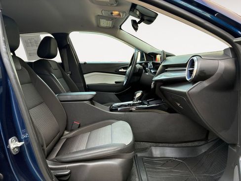 Used 2024 Chevrolet Trax LT w/ Driver Confidence Package image 14