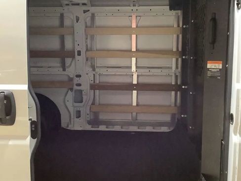 Used 2025 RAM ProMaster 2500 w/ U-Haul Equipment Group FWD image 5