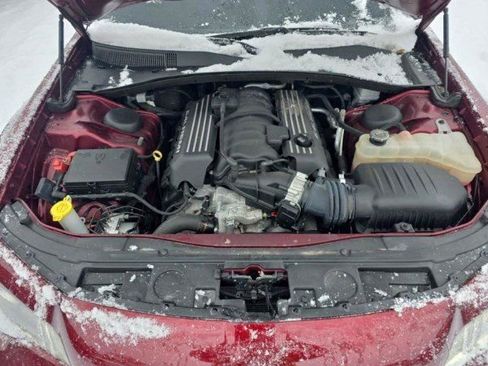 Used 2023 Chrysler 300 C image 4