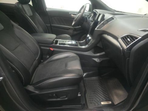 Used 2021 Ford Edge ST w/ Equipment Group 401A image 3