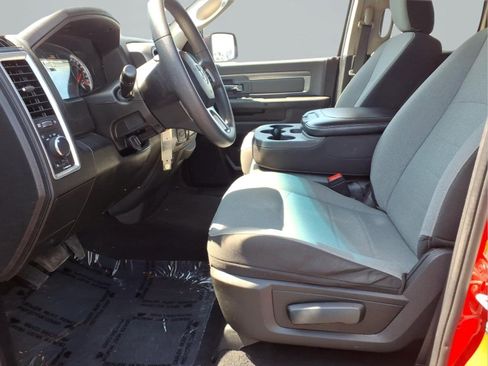 Used 2024 RAM 1500 Classic SLT AWD/4WD image 21