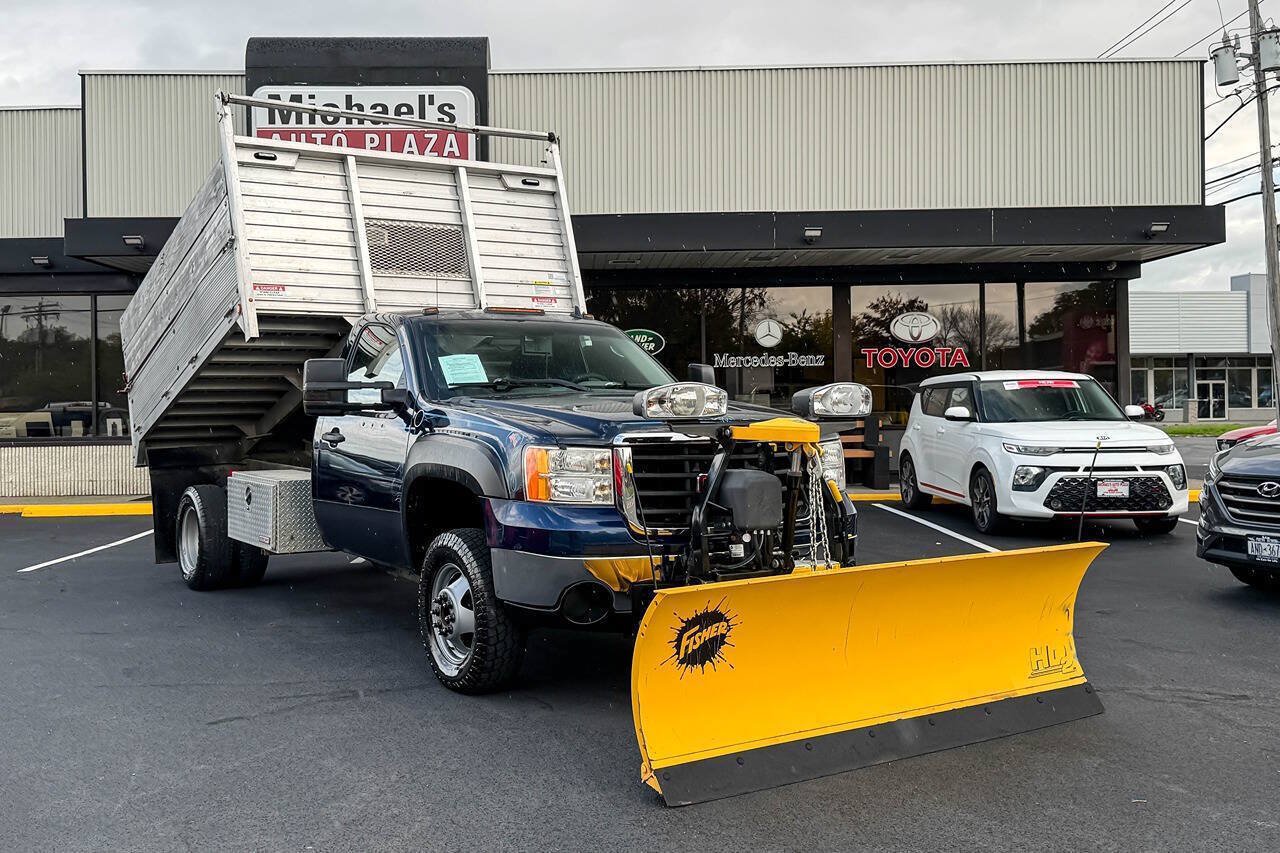 Used 2008 GMC Sierra 3500 W/T AWD/4WD image 1