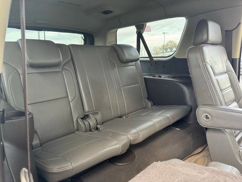 Used 2019 GMC Yukon XL Denali image 37